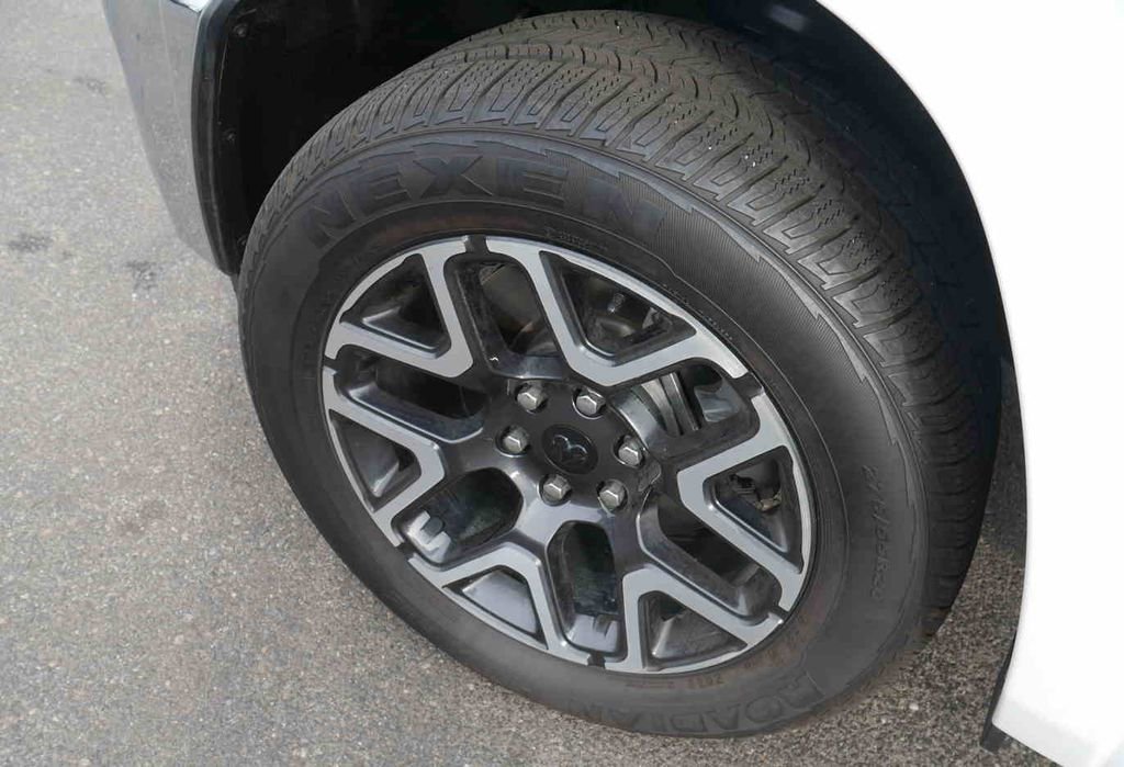 Certified 2025 RAM 1500 Laramie image 12