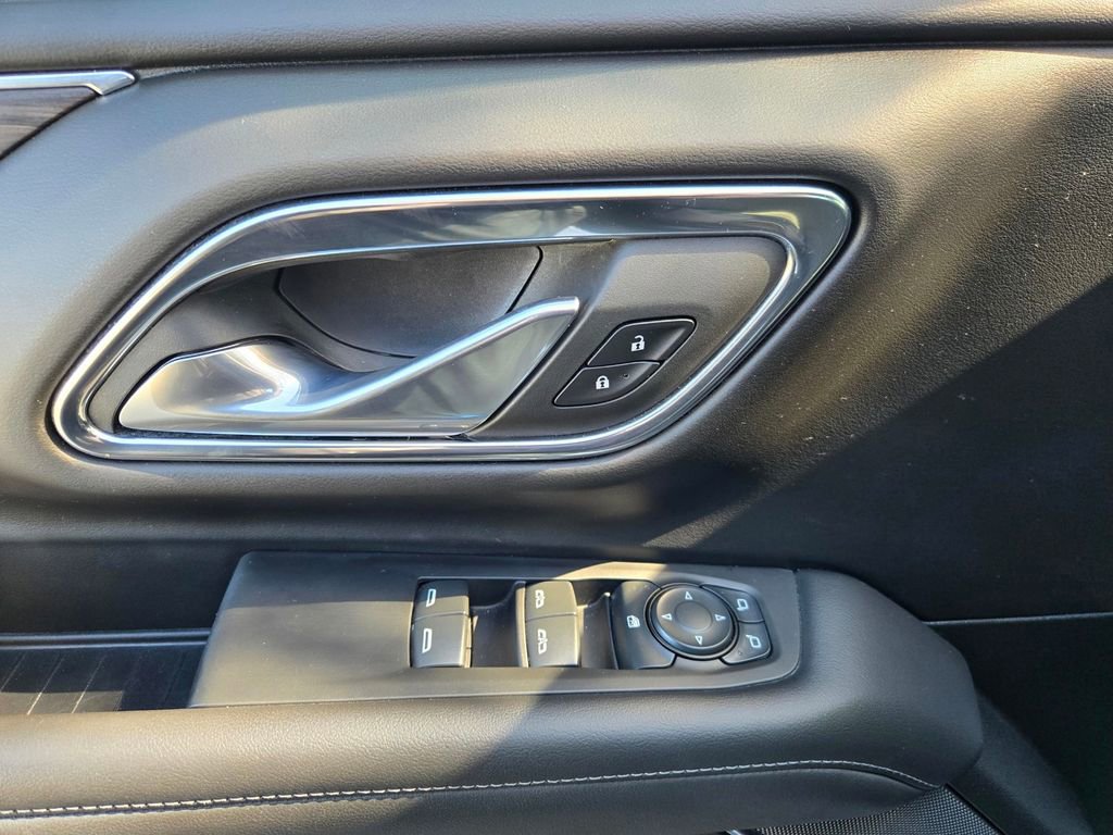 Used 2023 Chevrolet Suburban LS AWD/4WD image 15
