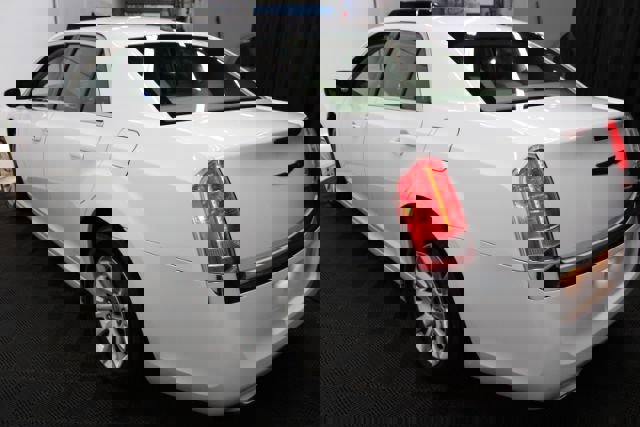 Used 2013 Chrysler 300 Motown w/ Driver Convenience Group image 8