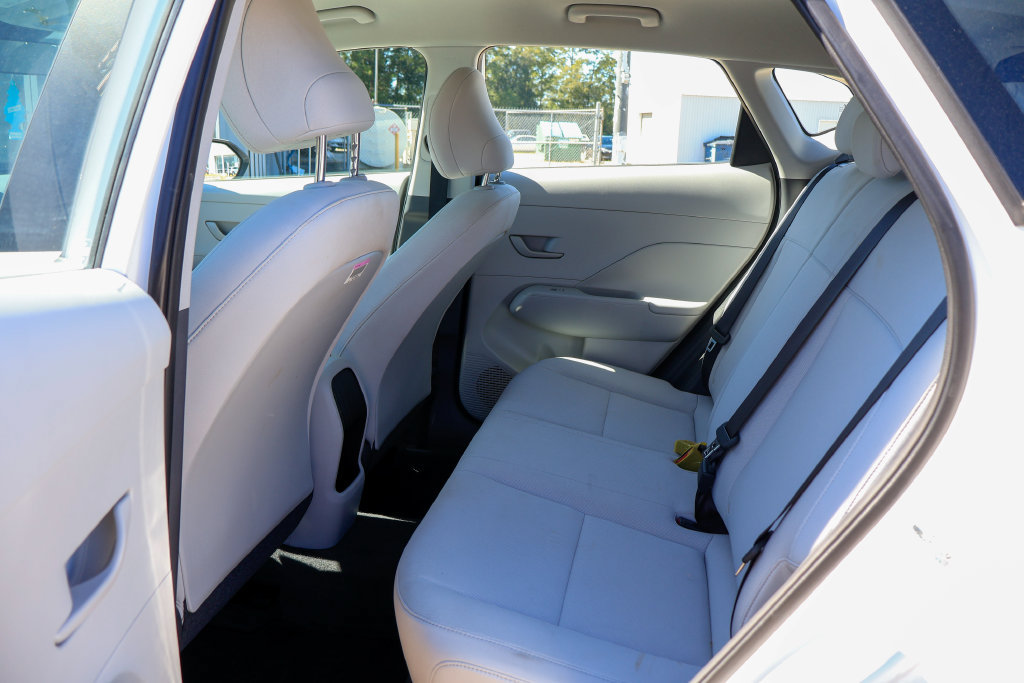 Certified 2026 Hyundai Kona SE FWD image 9