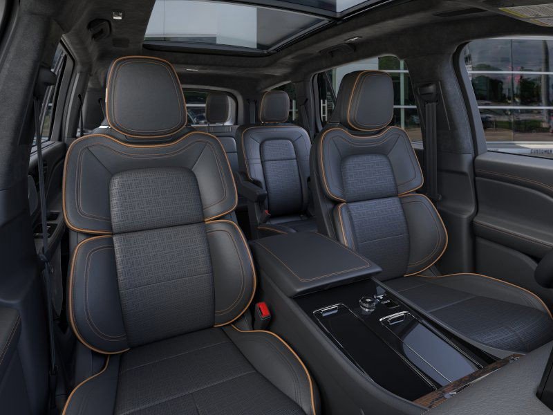 New 2025 Lincoln Aviator Black Label w/ Jet Appearance Package image 10