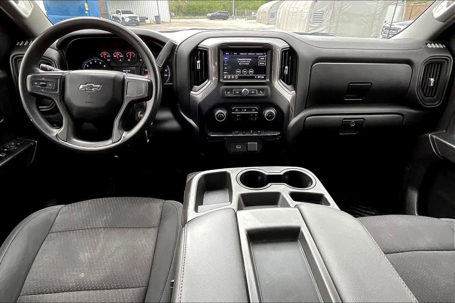 Used 2020 Chevrolet Silverado 1500 Custom w/ Custom Value Package RWD image 10