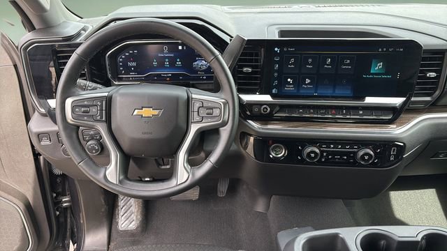 Used 2023 Chevrolet Silverado 1500 LT image 9