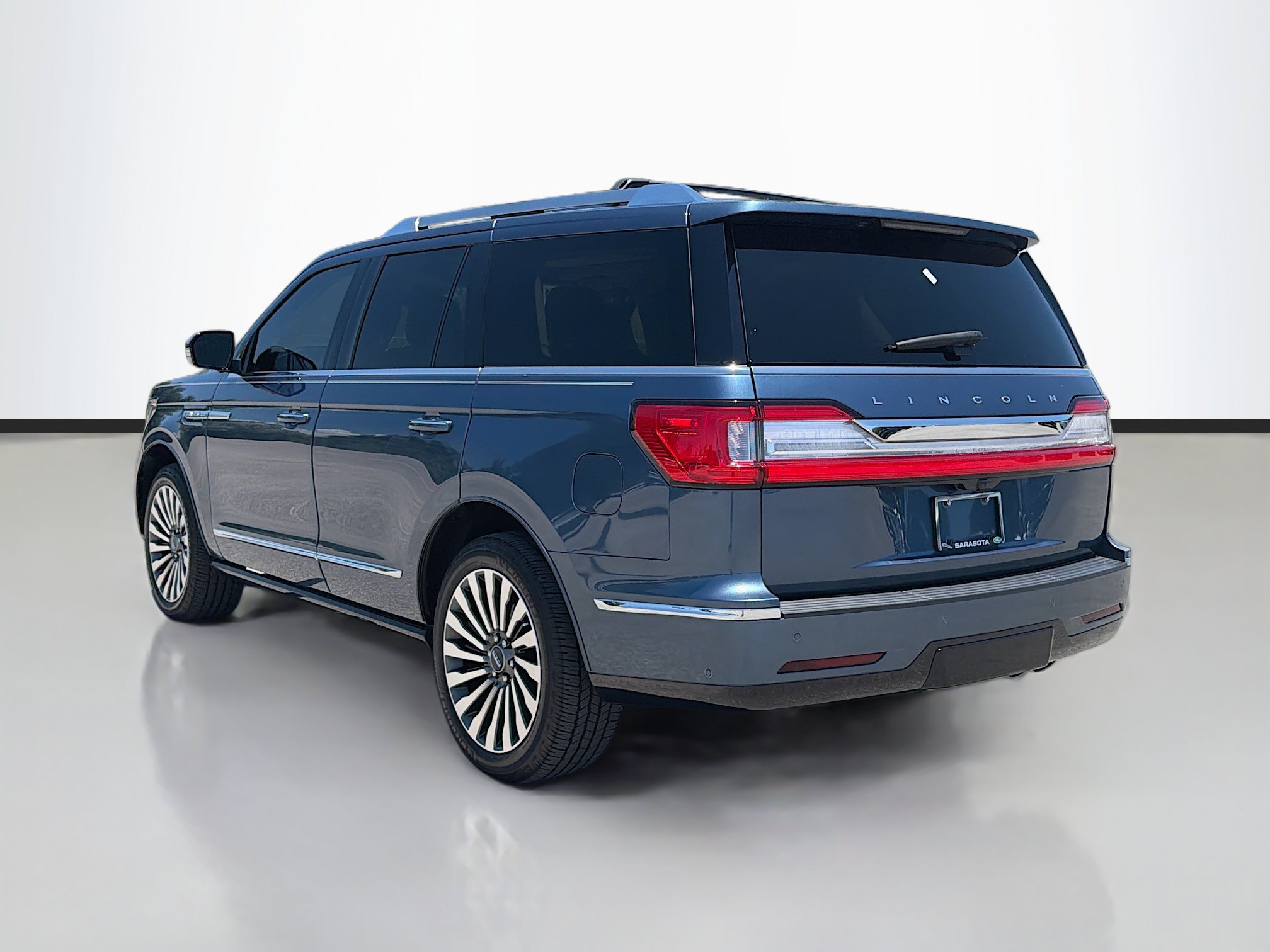 Used 2020 Lincoln Navigator Reserve w/ Luxury Package AWD/4WD image 3