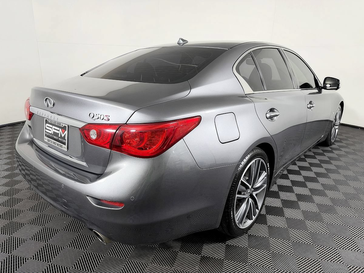 Used 2015 INFINITI Q50 w/ Deluxe Touring Package RWD image 7