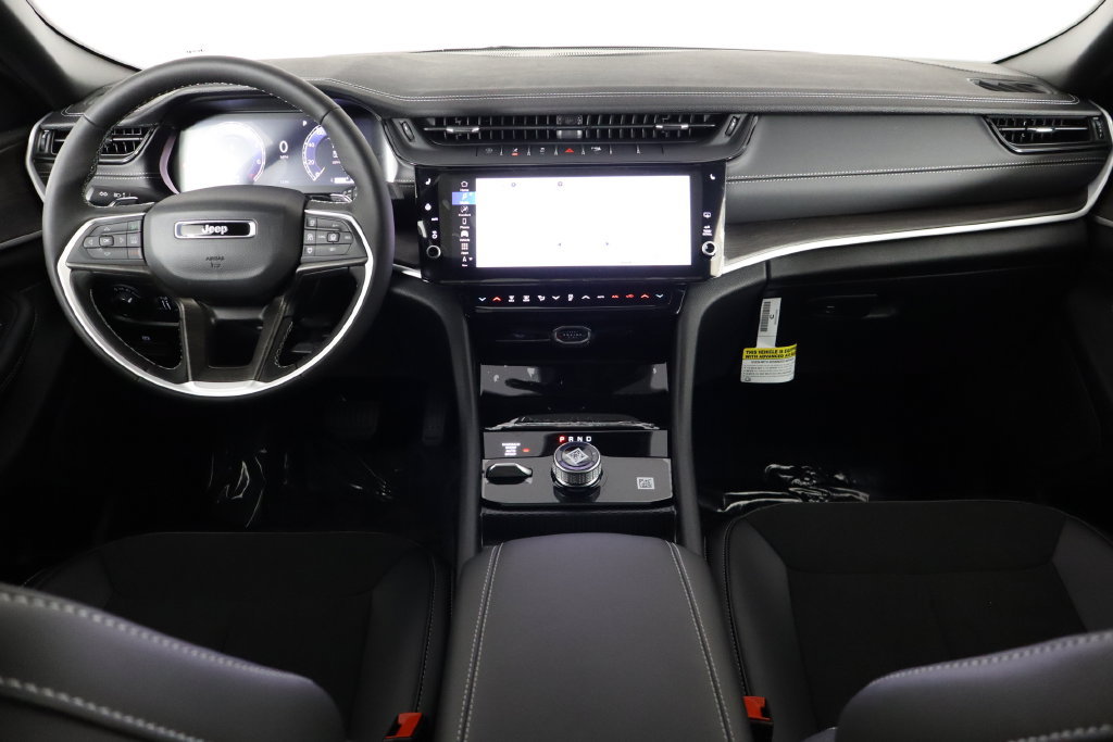 New 2026 Jeep Grand Cherokee Altitude AWD/4WD image 13