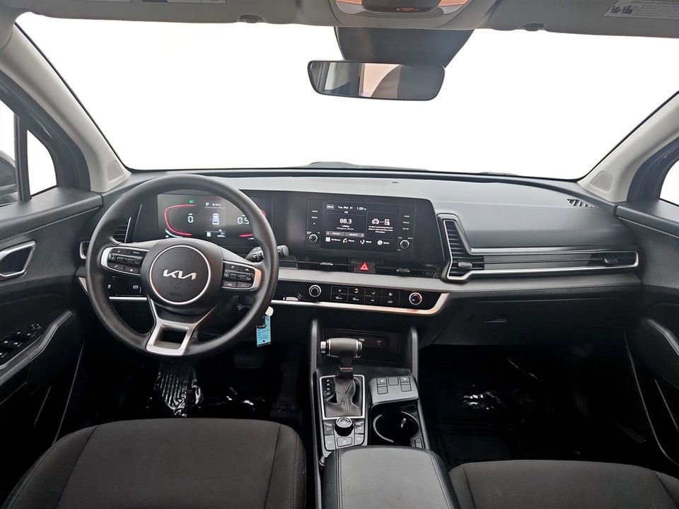 Used 2025 Kia Sportage LX image 13