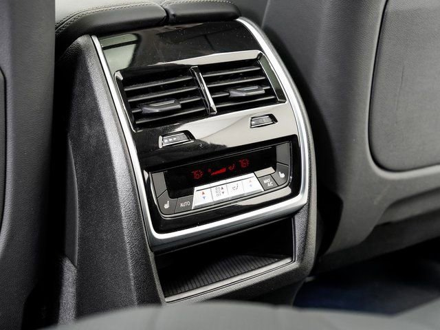 Used 2026 BMW X7 xDrive40i image 27