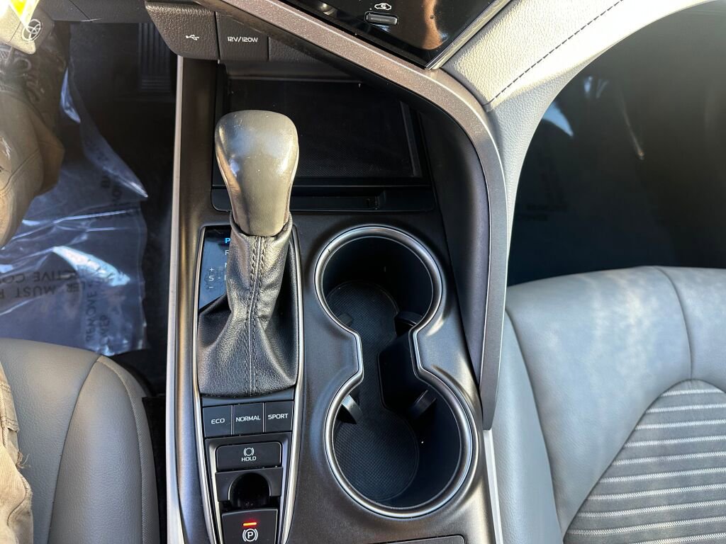 Used 2023 Toyota Camry SE image 20