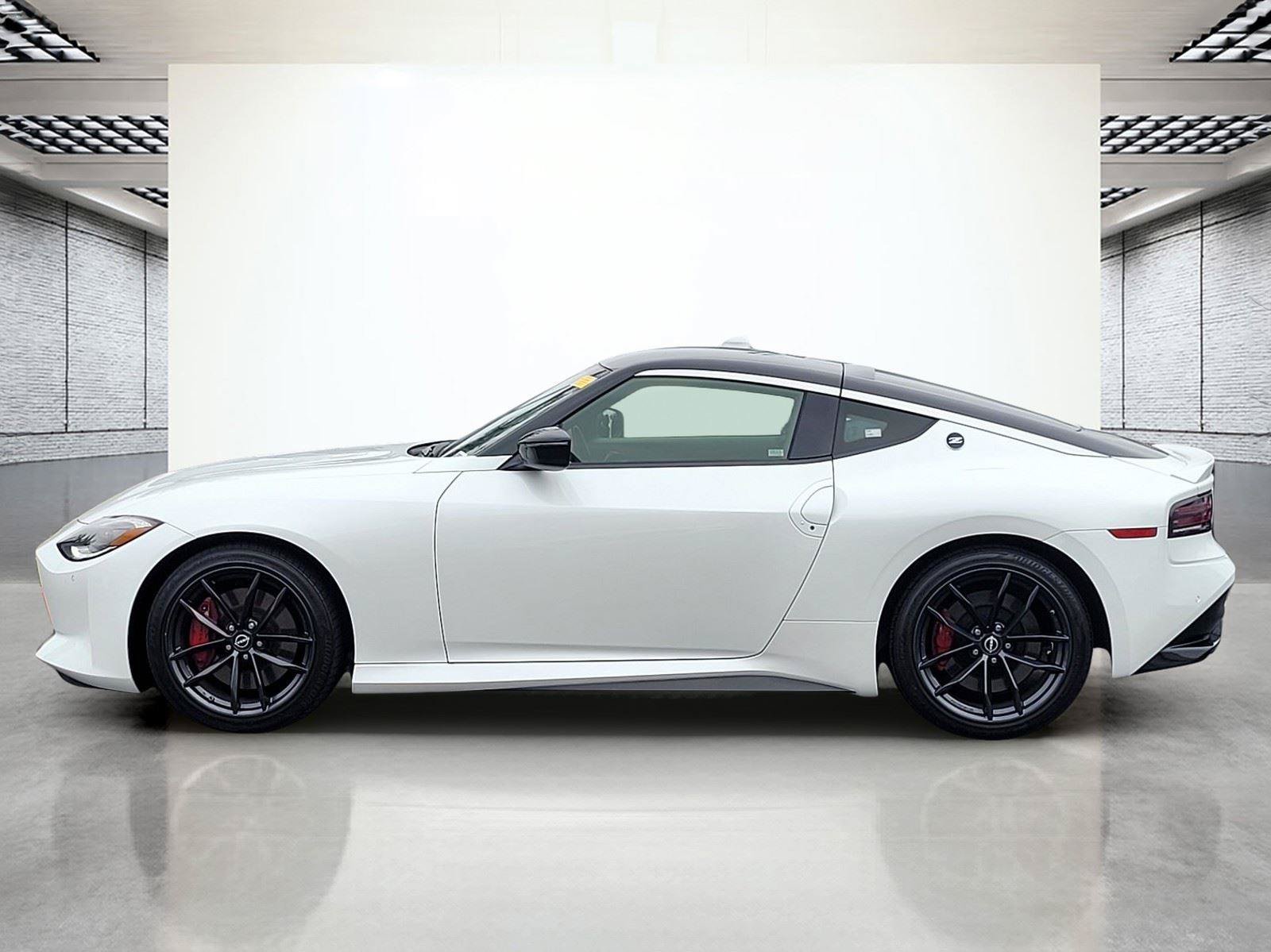 Used 2023 Nissan Z w/ Floor Mat Package (L93) RWD image 10