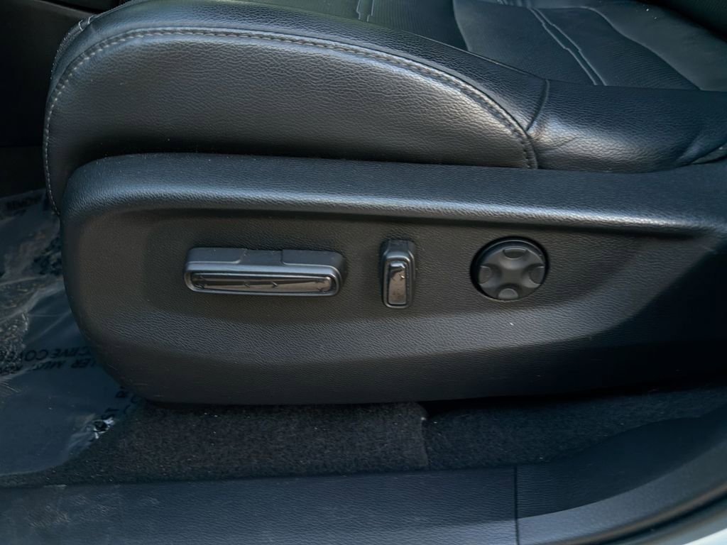 Used 2020 Honda CR-V EX-L image 14