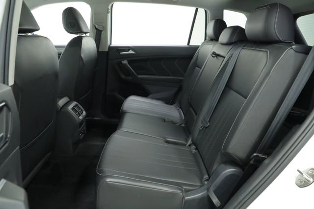 Certified 2022 Volkswagen Tiguan SE w/ Panoramic Sunroof Package image 34