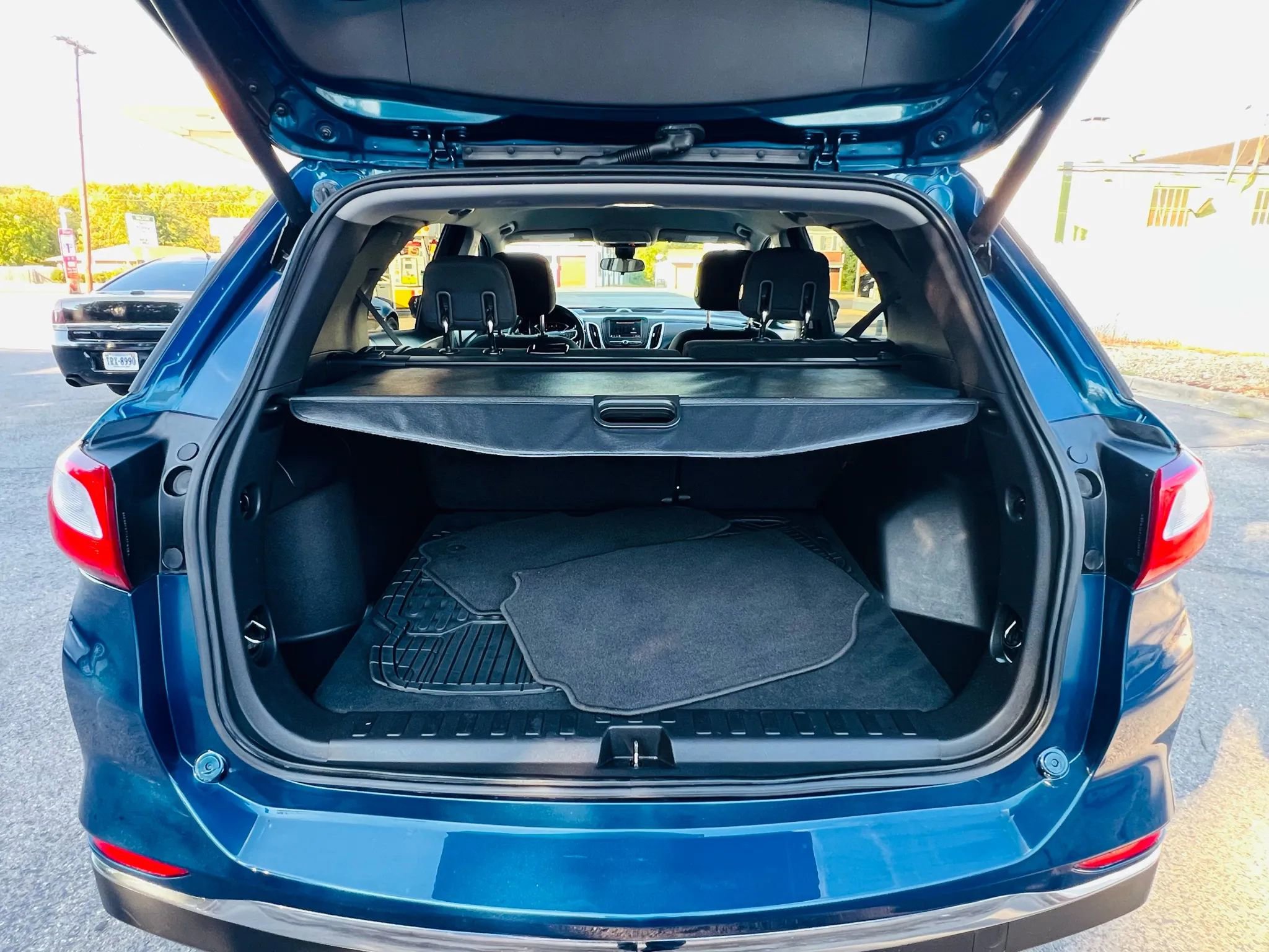 Used 2020 Chevrolet Equinox LT image 9