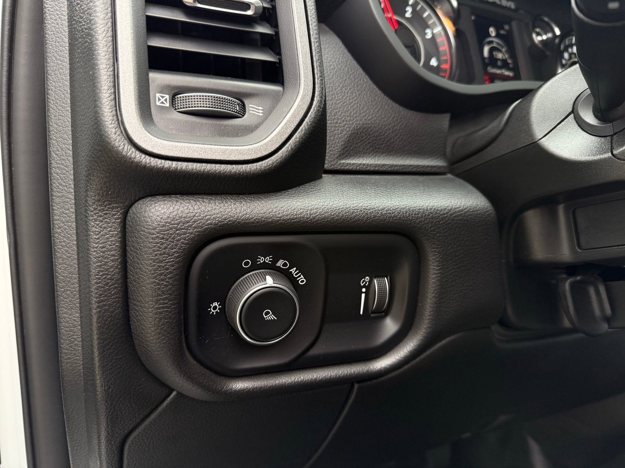 Used 2024 RAM 3500 Tradesman w/ Convenience Group image 33