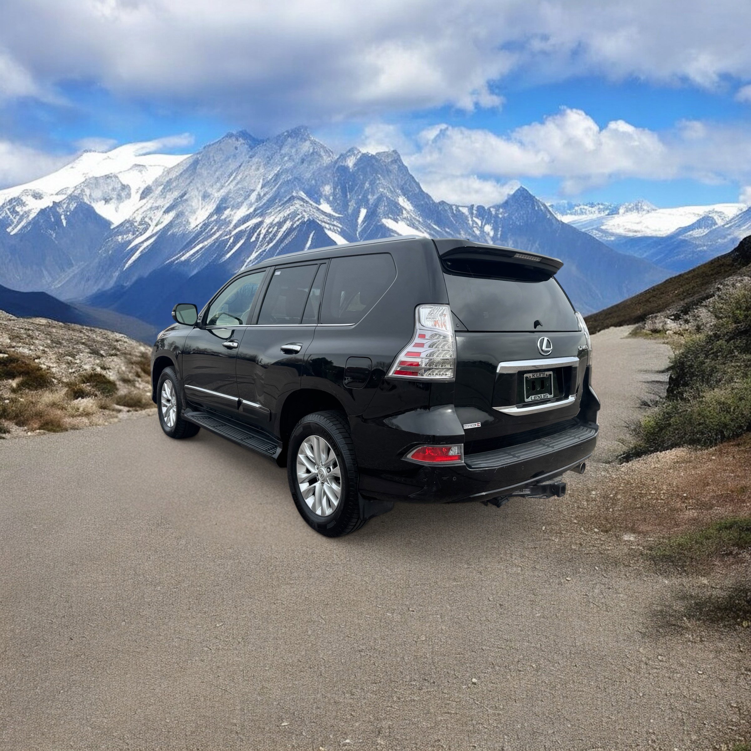 Used 2015 Lexus GX 460 w/ Premium Package image 3