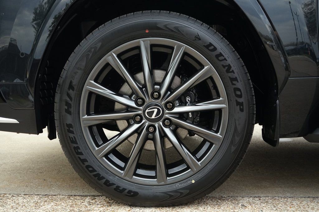 Used 2026 Lexus LX 700h F Sport w/ Accessory Package (Z1) image 31