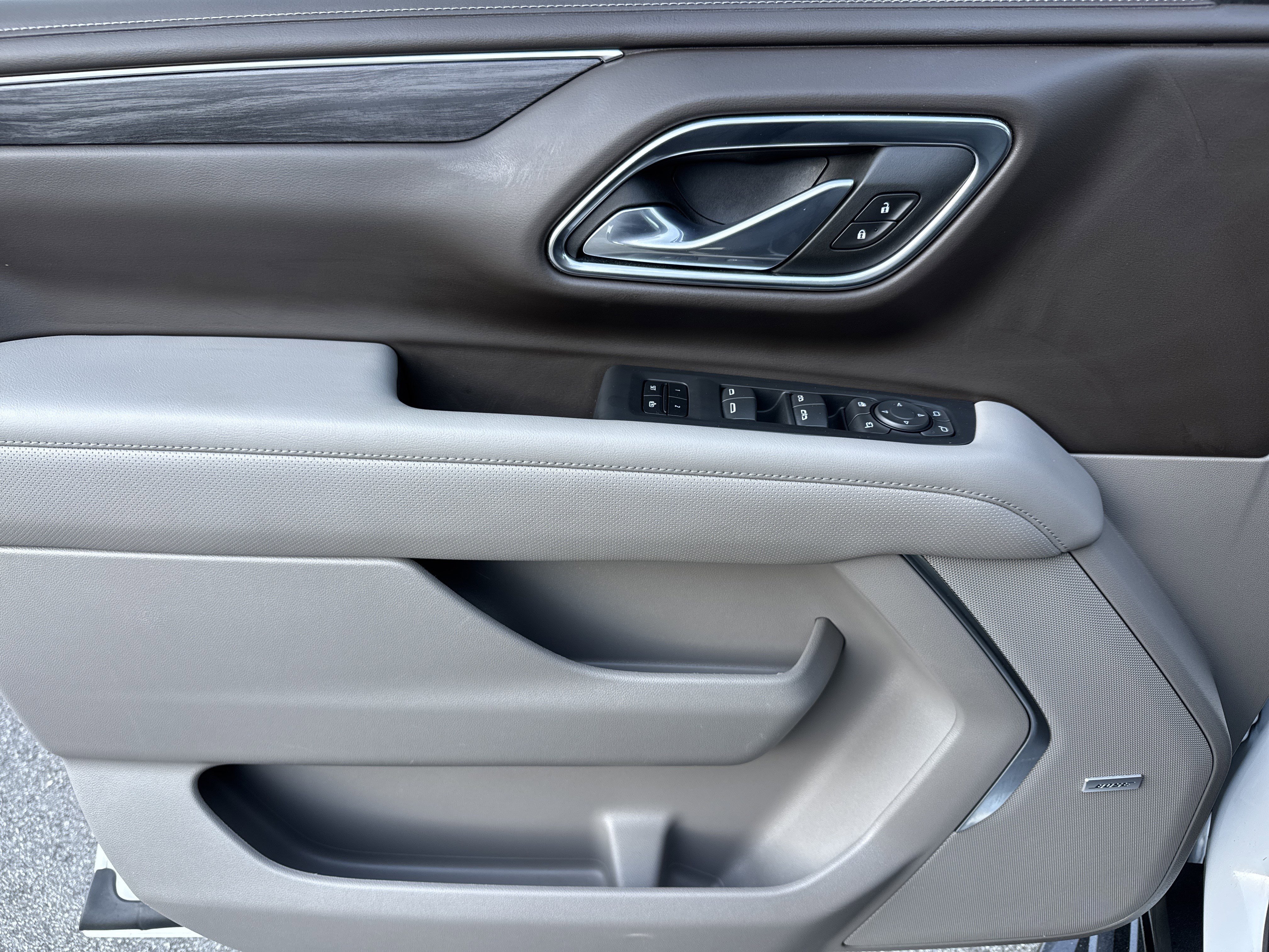 Used 2023 GMC Yukon SLT w/ SLT Premium Package RWD image 14