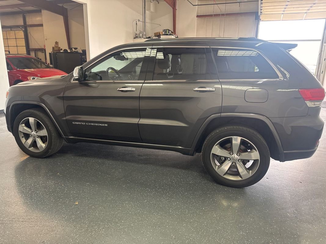 Used 2015 Jeep Grand Cherokee Overland image 7