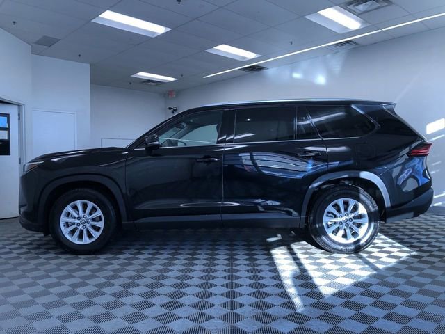 Used 2025 Toyota Grand Highlander AWD image 13