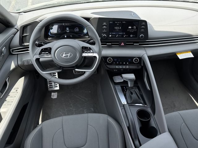 New 2026 Hyundai Elantra Sport FWD image 20