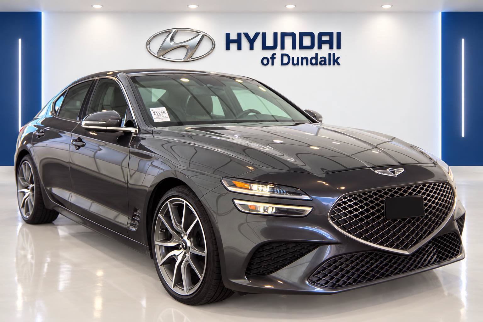 Used 2023 Genesis G70 2.0T RWD image 3