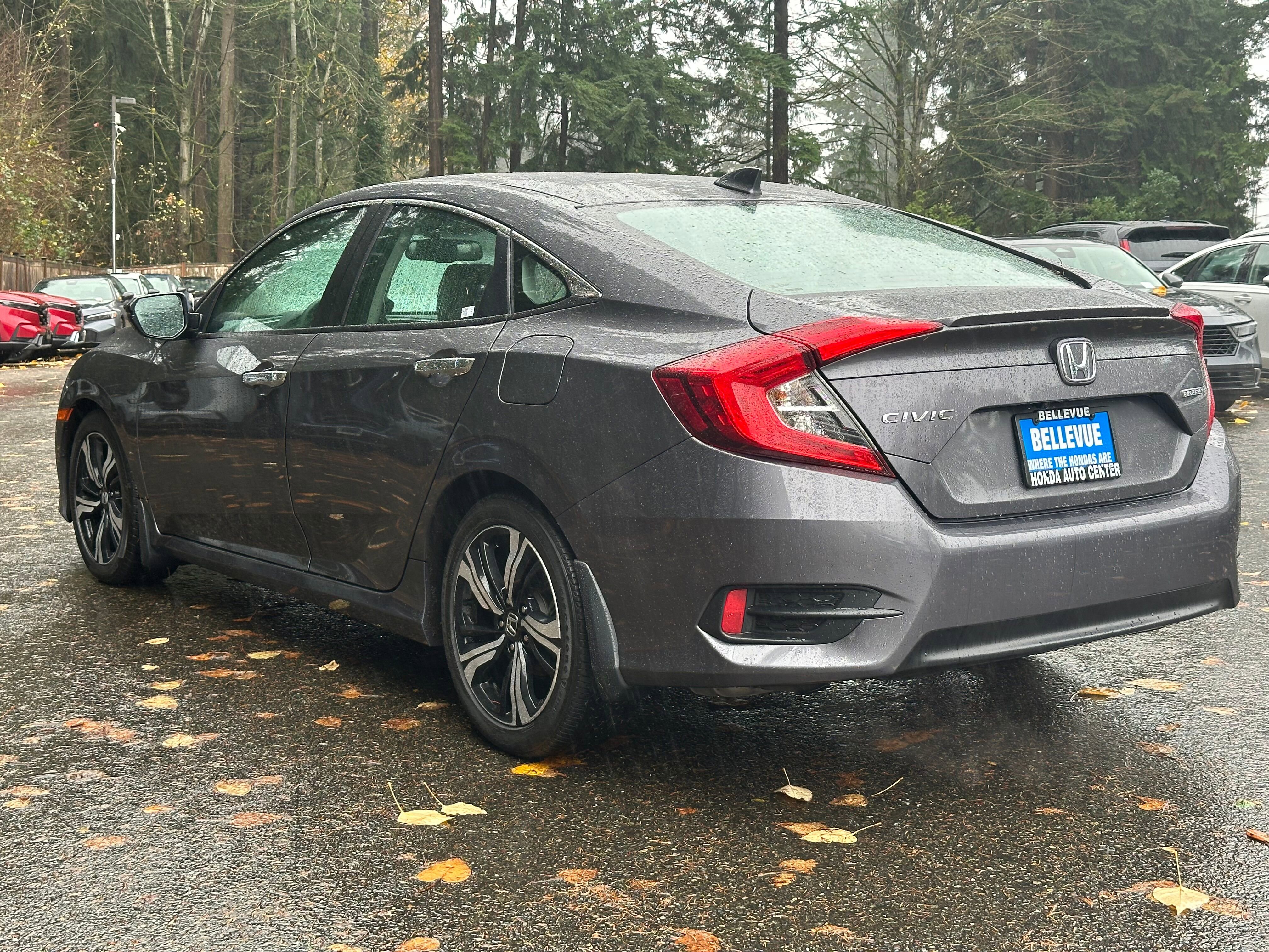 Used 2016 Honda Civic Touring image 5
