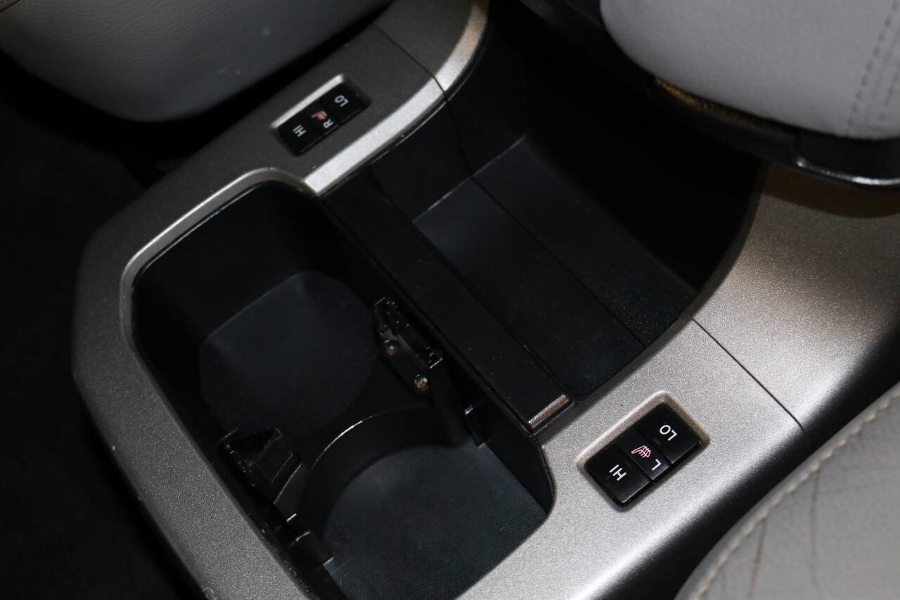 Used 2020 Toyota Sequoia Platinum image 72