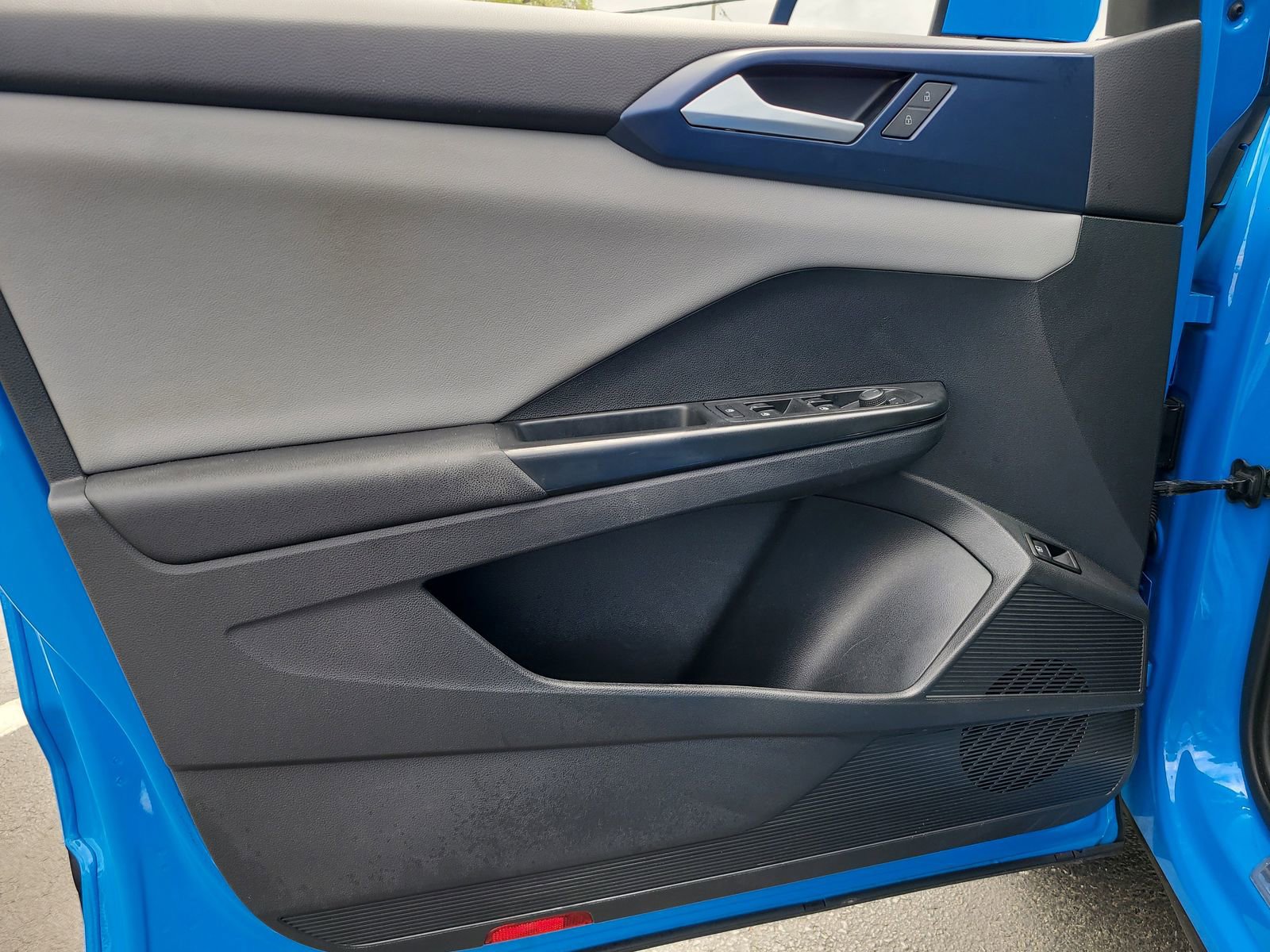 Used 2022 Volkswagen Taos SE image 16