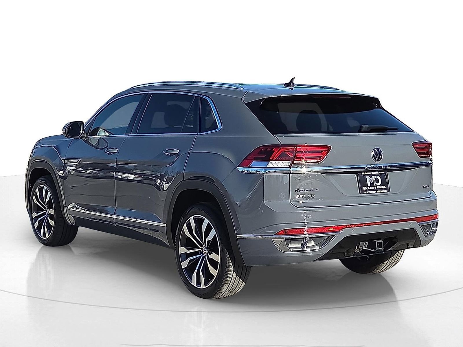 Used 2023 Volkswagen Atlas Cross Sport SEL Premium R-Line image 4