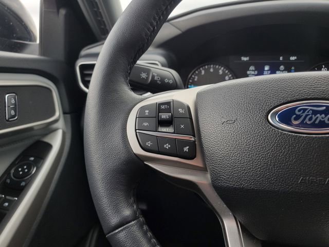 Used 2023 Ford Explorer XLT w/ Equipment Group 202A AWD/4WD image 13