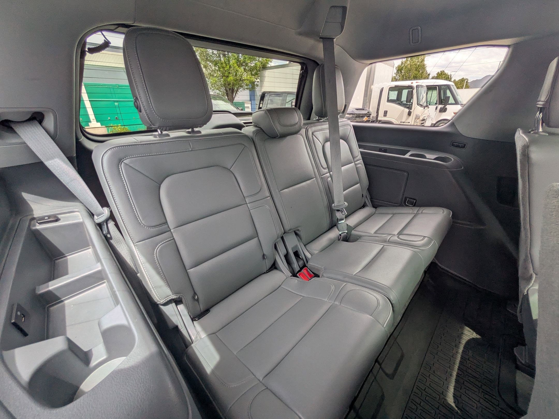 Used 2018 Lincoln Navigator Reserve AWD/4WD image 28