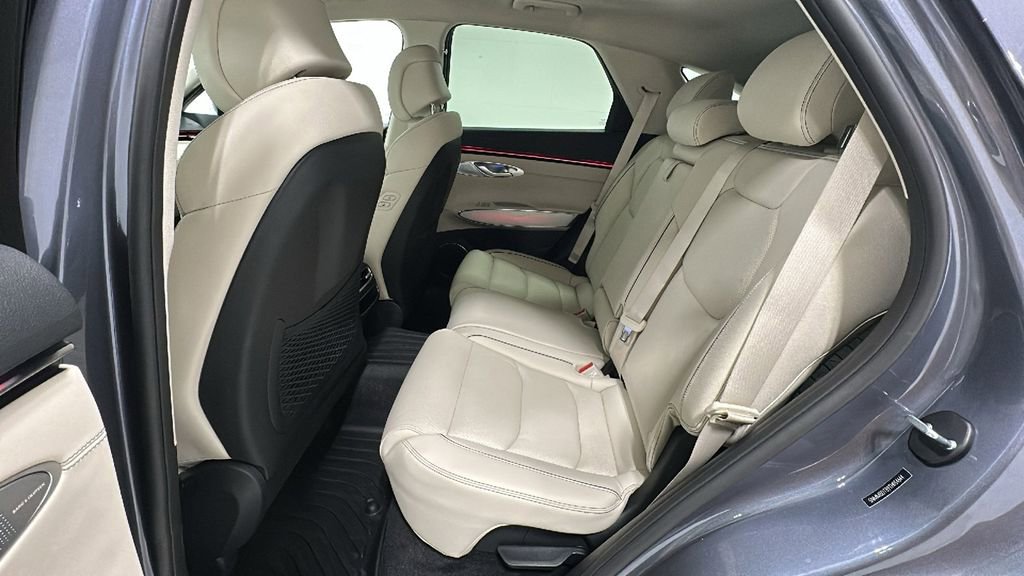 Certified 2026 Genesis GV70 2.5T Advanced image 11