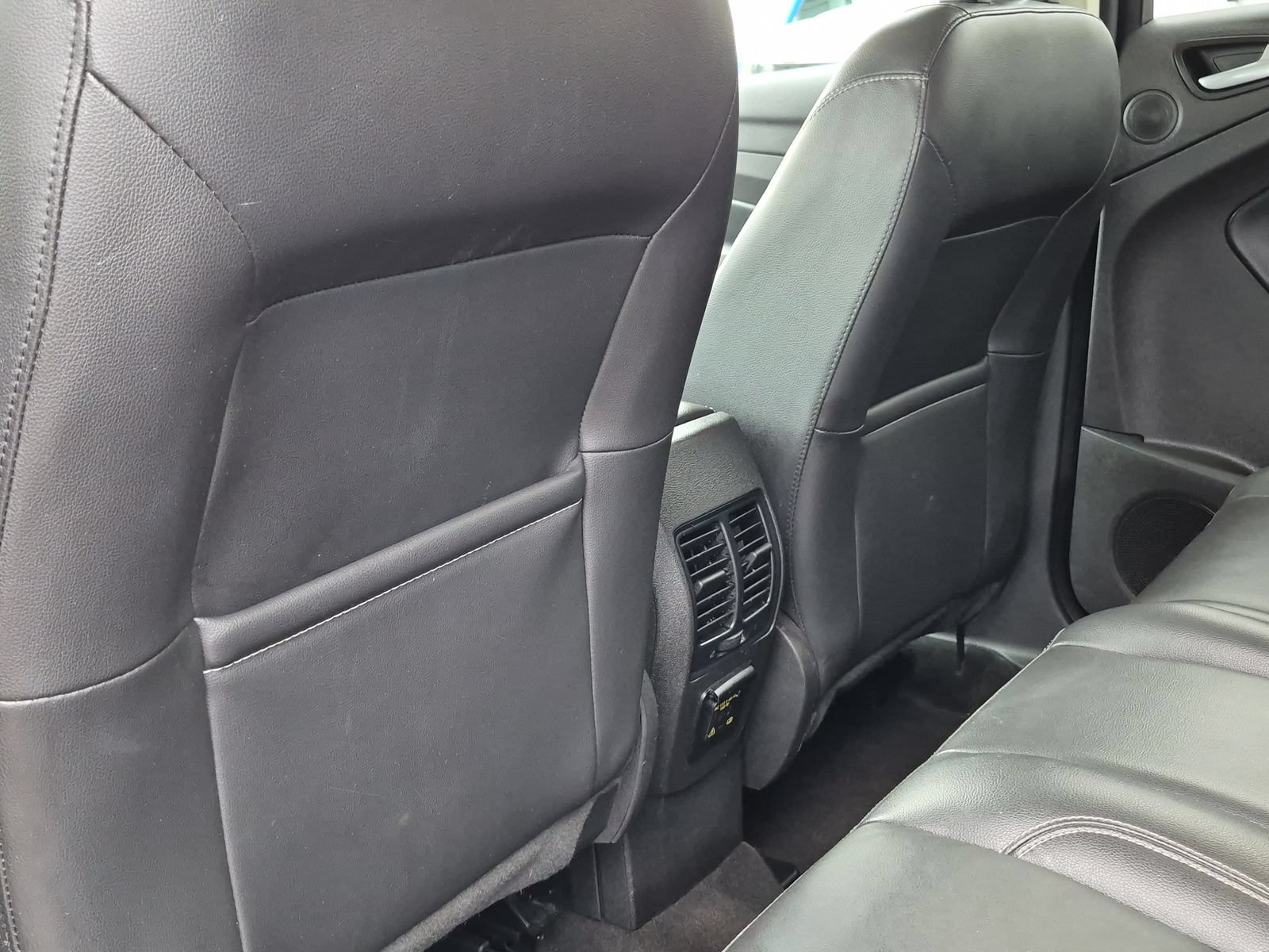 Used 2019 Ford Escape Titanium AWD/4WD image 18