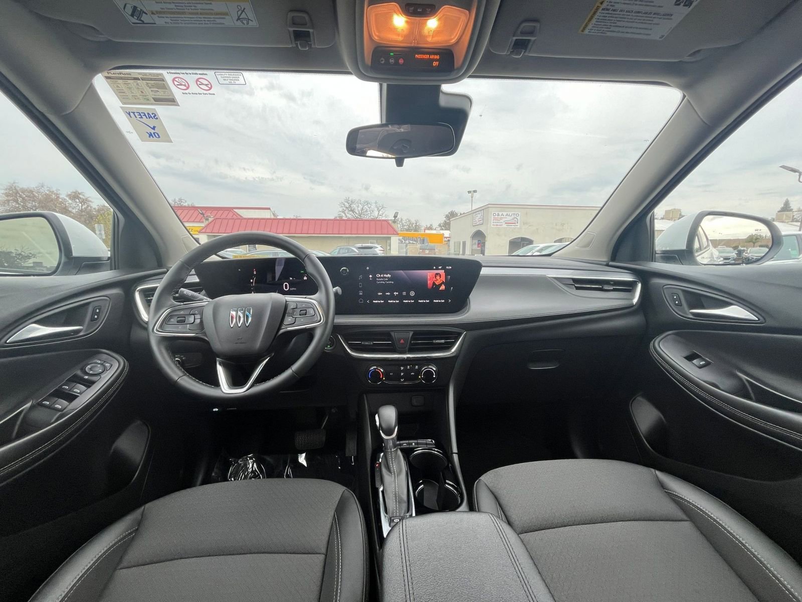 Used 2025 Buick Encore GX Preferred image 31