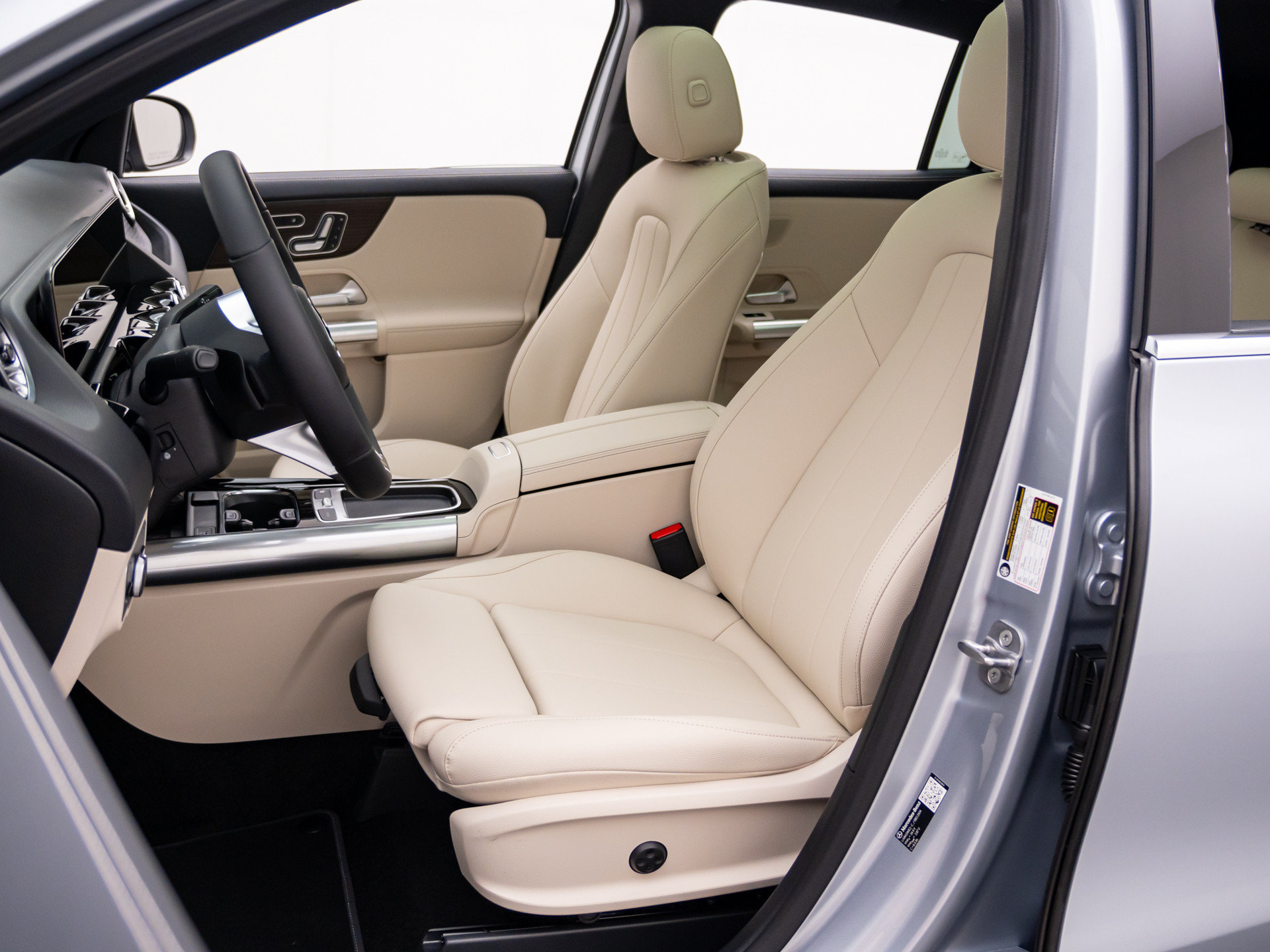 New 2026 Mercedes-Benz GLA 250 4MATIC image 17