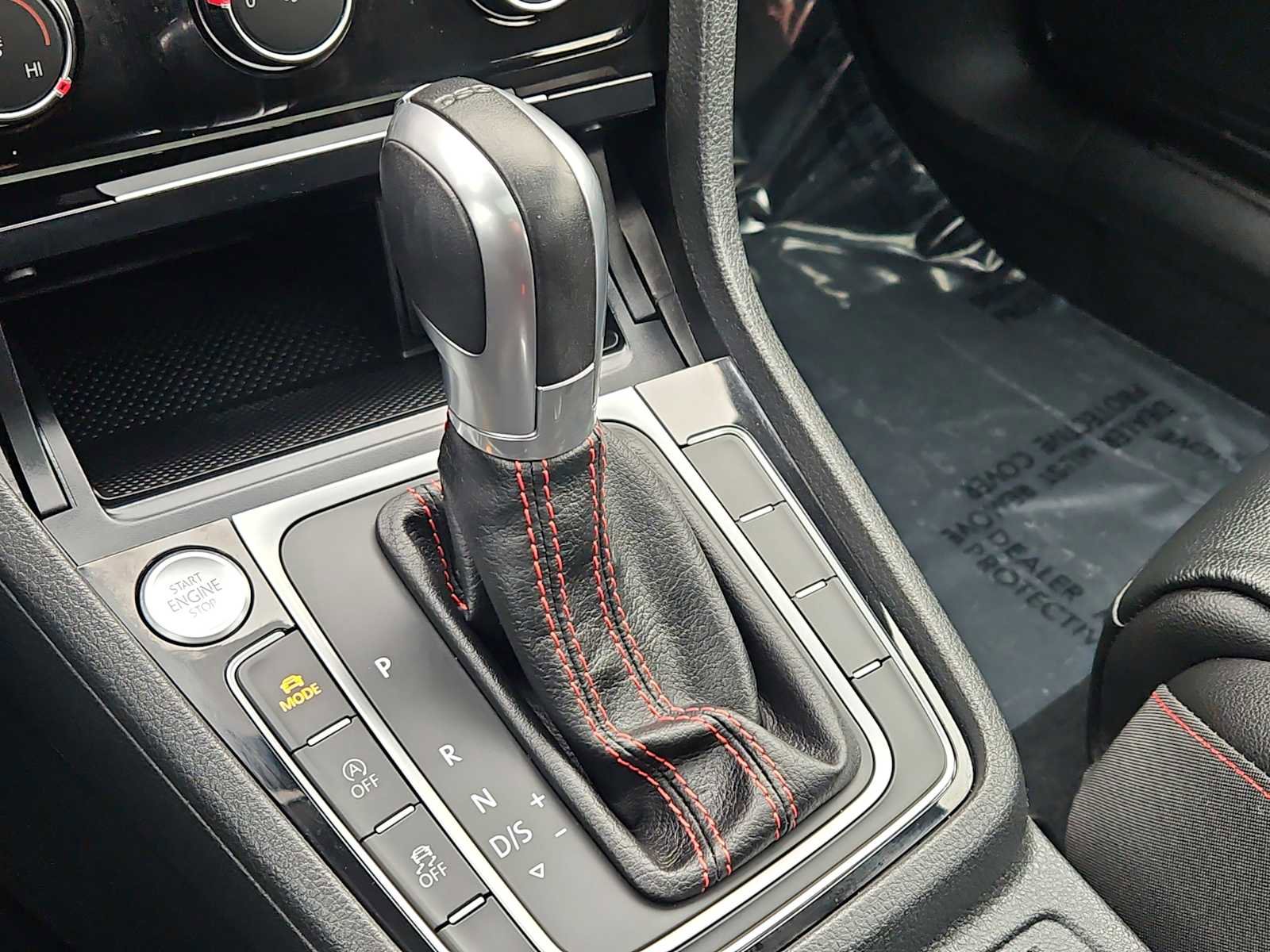 Used 2018 Volkswagen GTI SE w/ SE Leather Package image 26