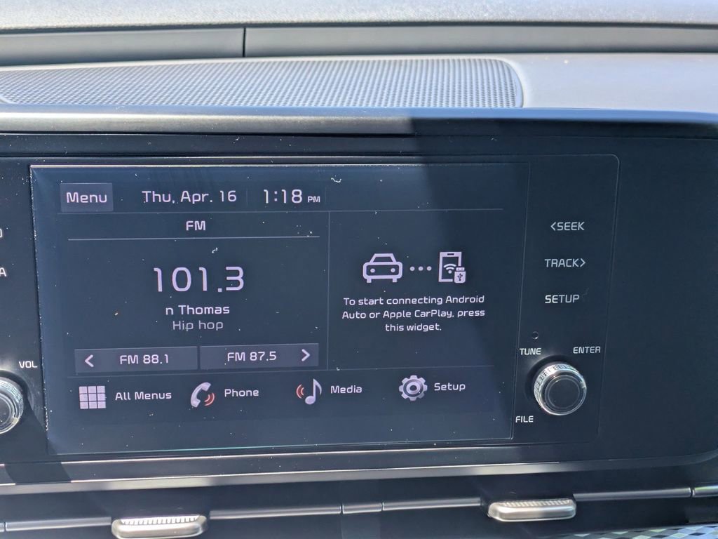 Used 2024 Kia Carnival LX FWD image 22