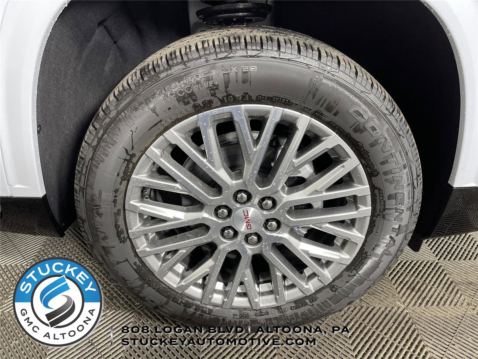 New 2026 GMC Acadia Denali w/ Super Cruise Package image 7