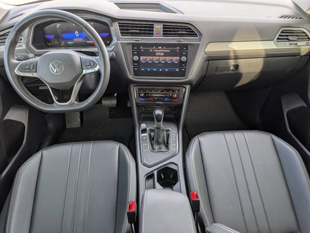 Used 2023 Volkswagen Tiguan SE image 5