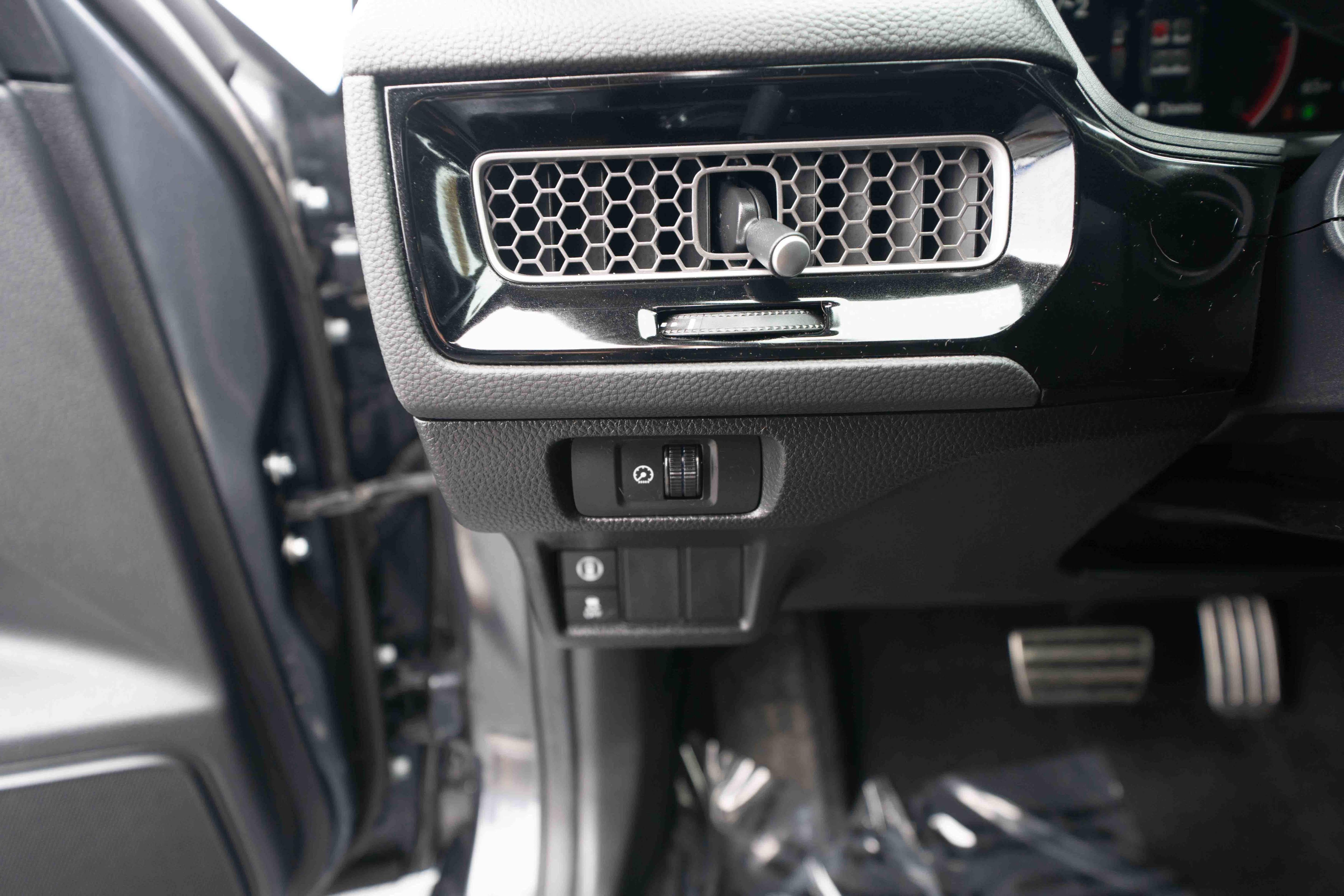 Used 2024 Honda Civic Sport image 11