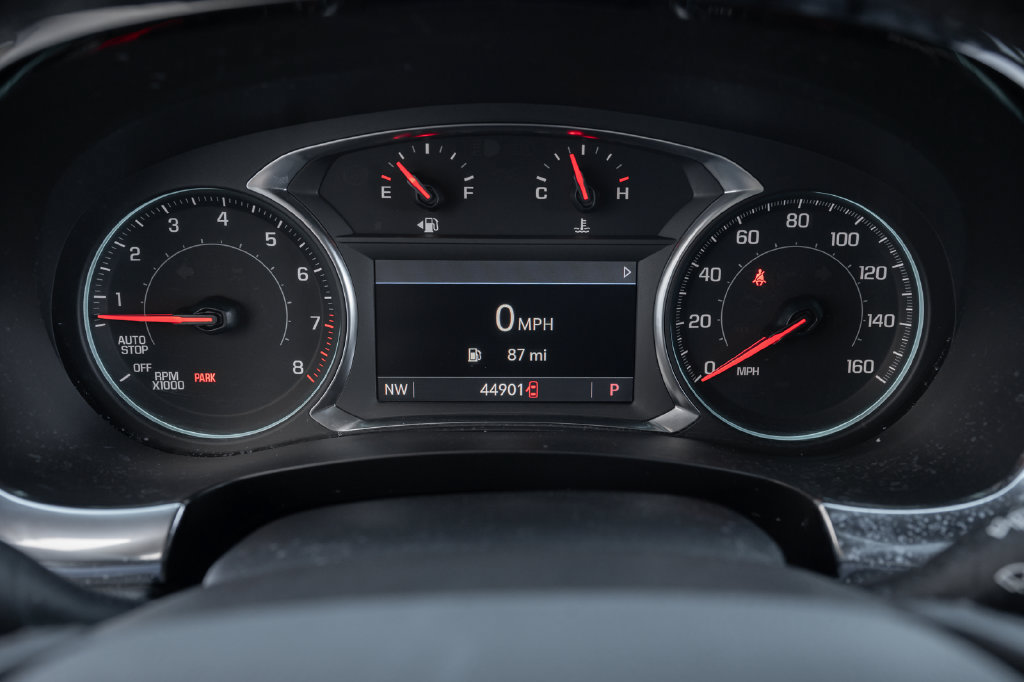 Used 2023 Chevrolet Traverse LT FWD image 23