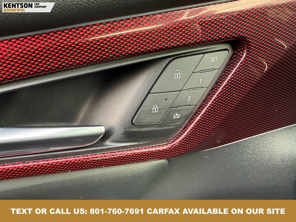 Used 2024 Chevrolet Traverse RS image 22