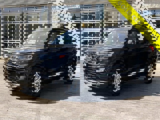 Certified 2023 Ford Explorer XLT w/ Equipment Group 202A image 4
