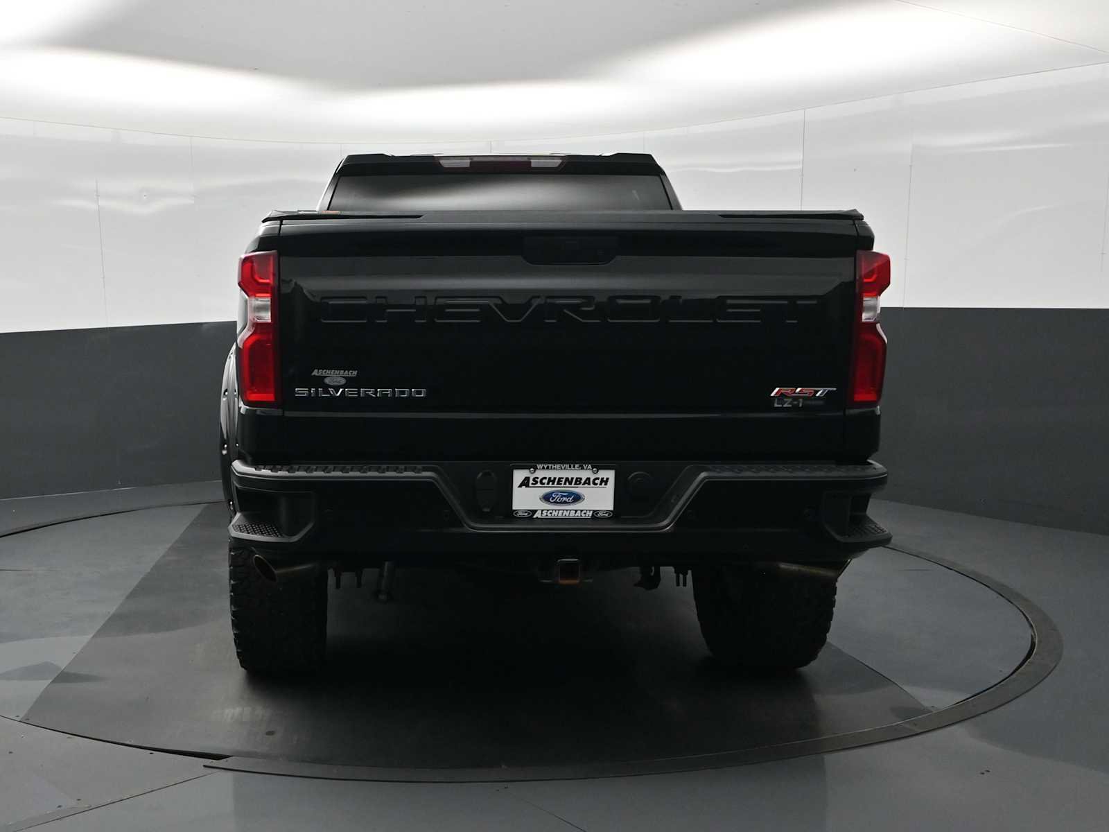 Used 2022 Chevrolet Silverado 1500 RST w/ Safety Package image 8