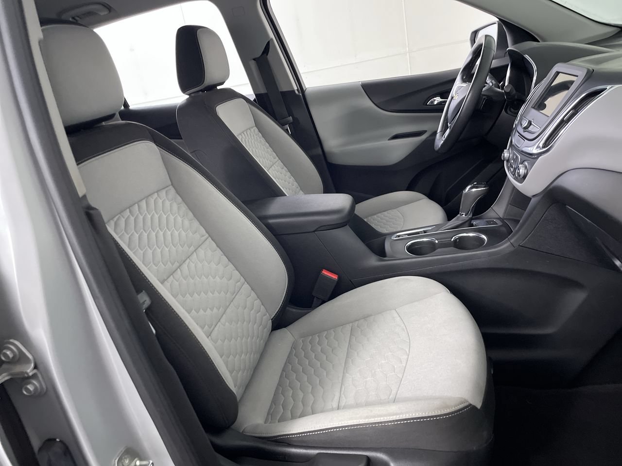 Used 2019 Chevrolet Equinox LT AWD/4WD image 23
