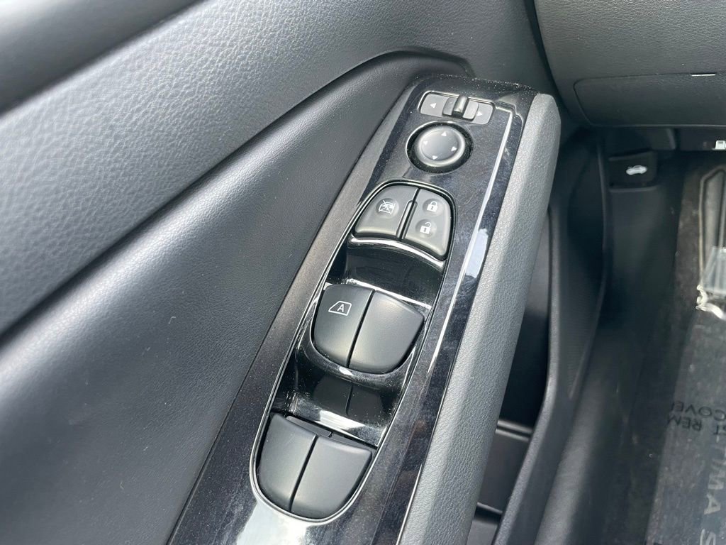 Used 2024 Nissan Altima 2.5 SR FWD image 23