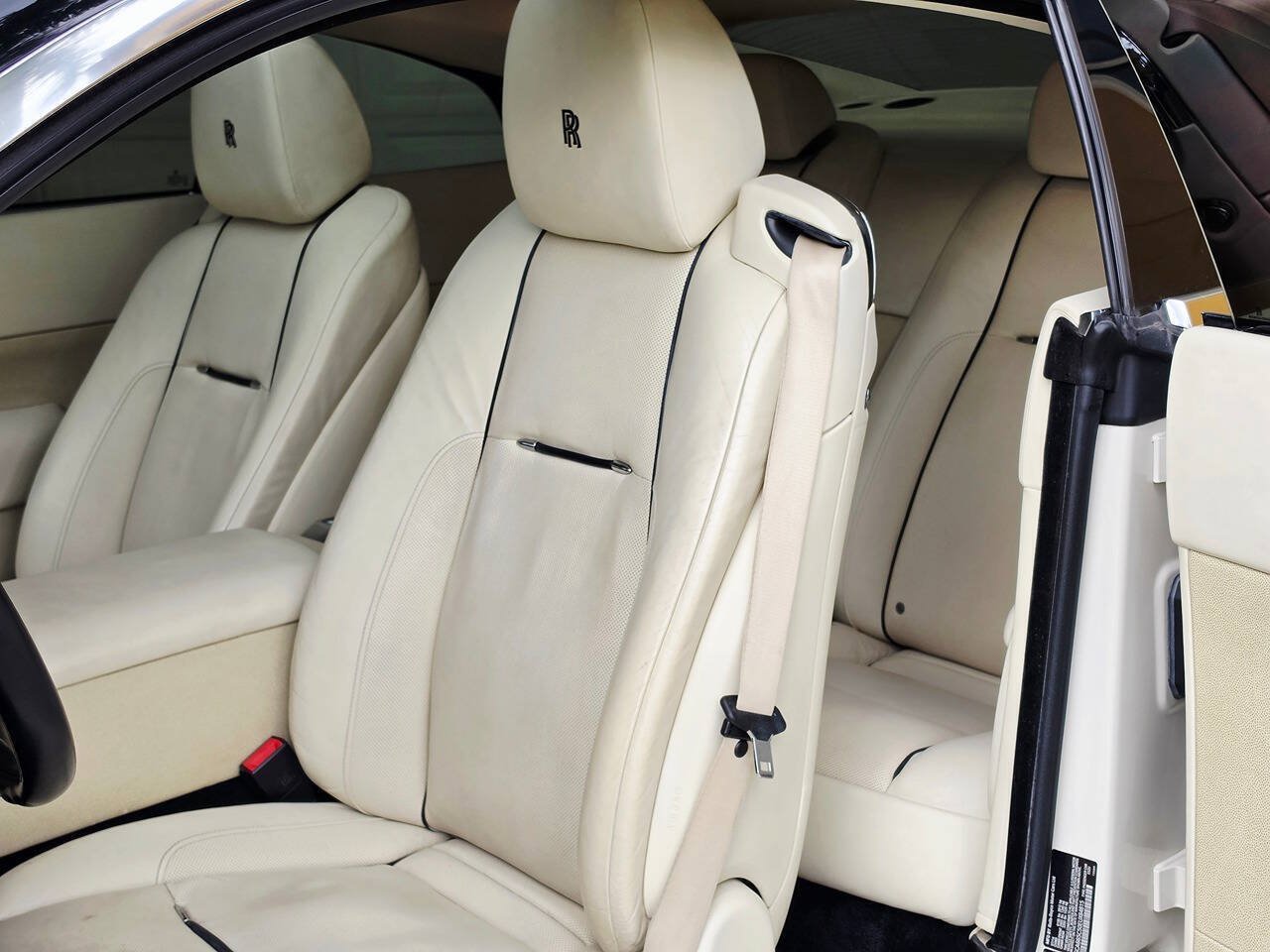 Used 2014 Rolls-Royce Wraith RWD image 56