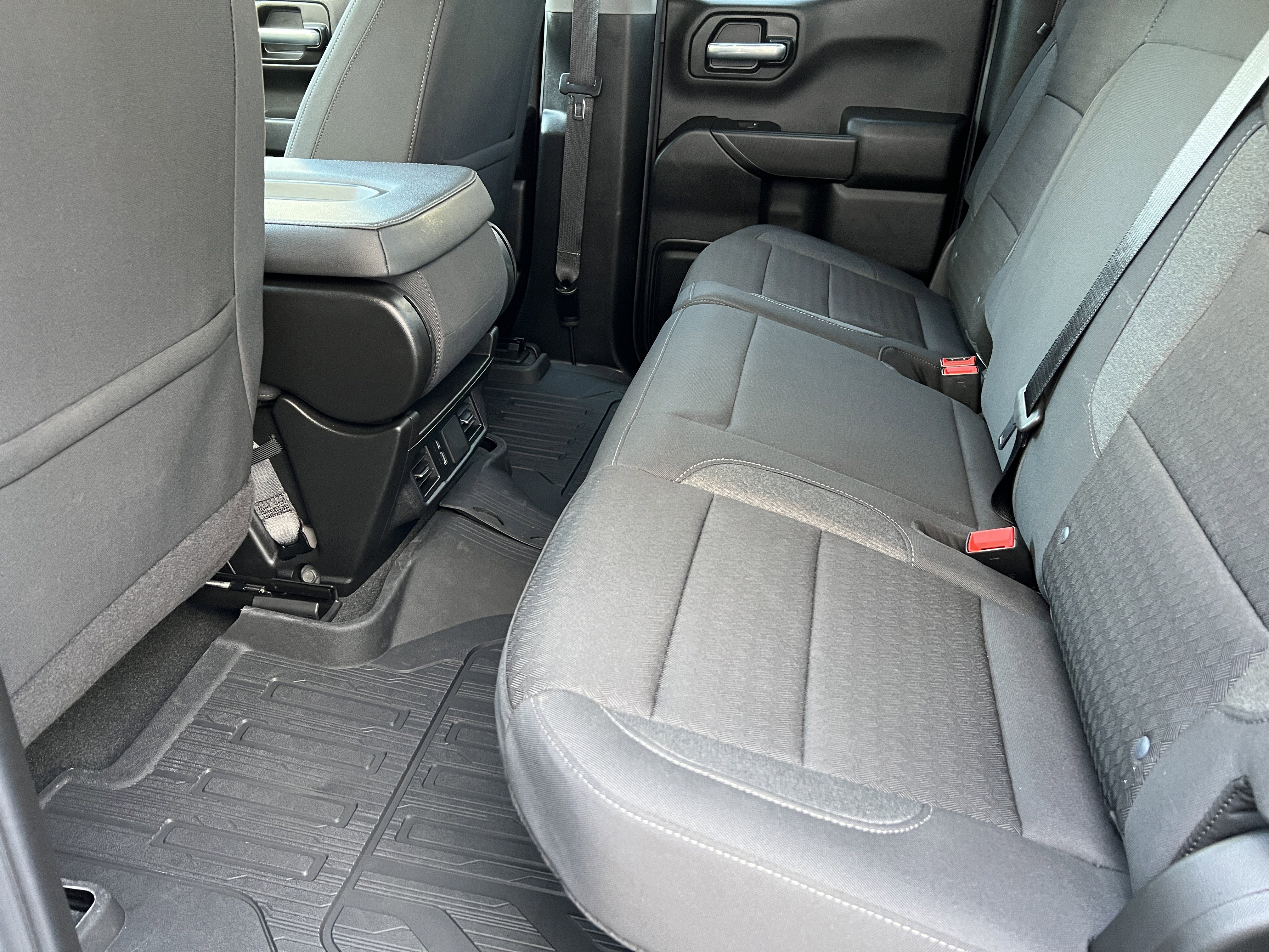 Used 2025 GMC Sierra 1500 Pro w/ Graphite Edition image 15