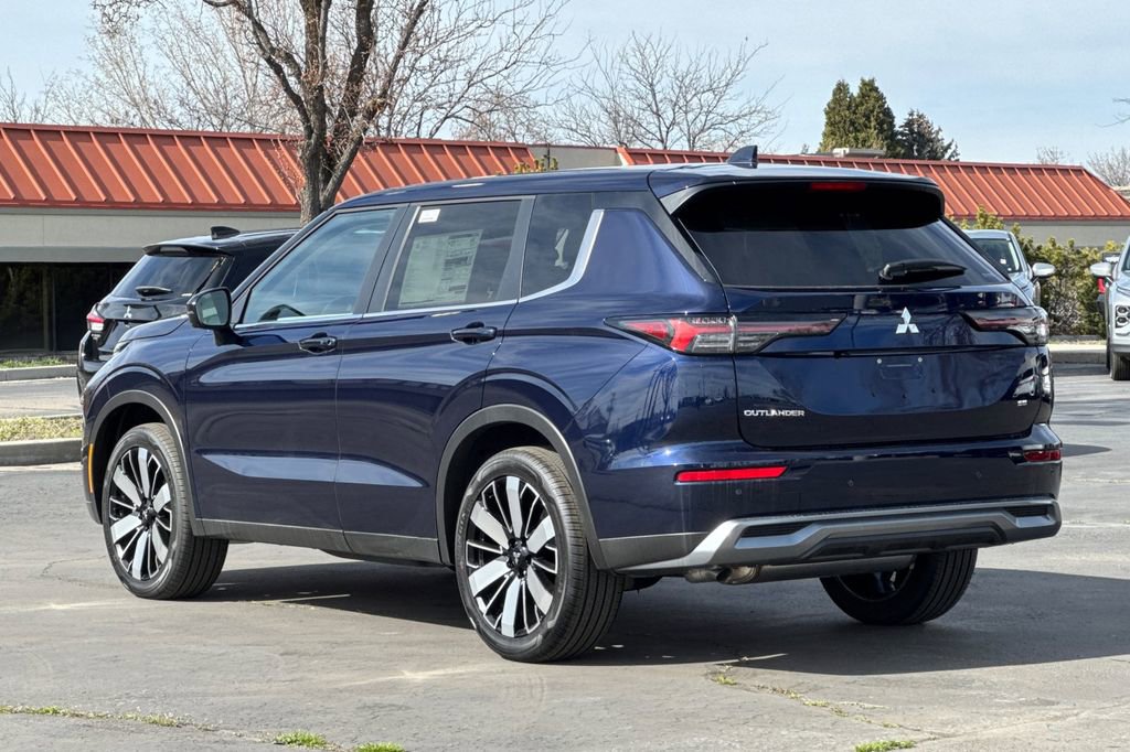 New 2026 Mitsubishi Outlander SE AWD/4WD image 6