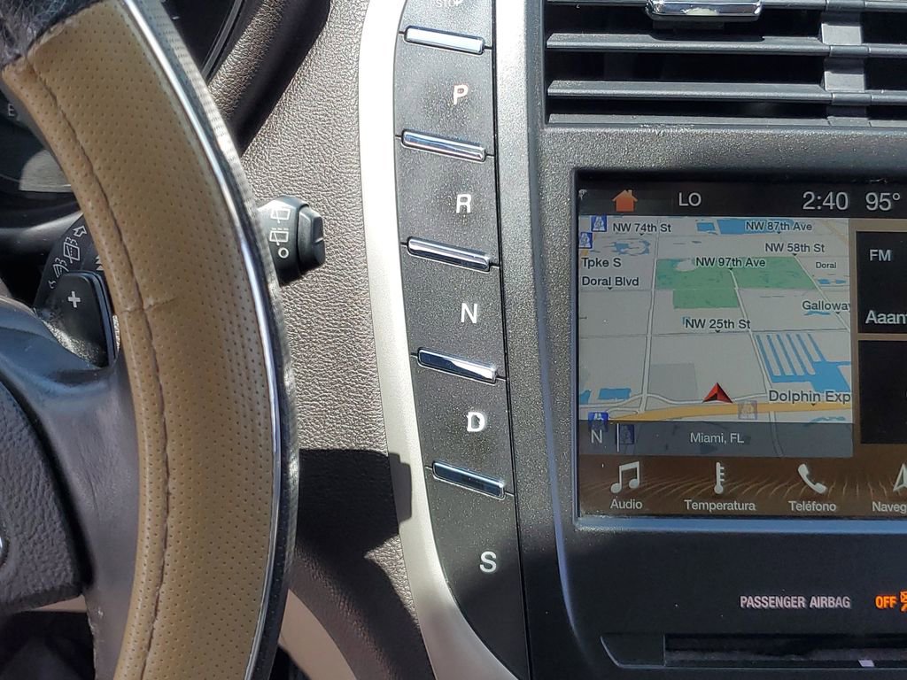 Used 2017 Lincoln MKC Reserve image 24